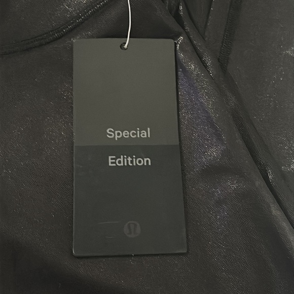 Wunder Train High-Rise Tight 28”
Foil - Picture 6 of 7